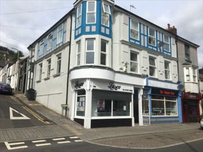 2 Bed Flat, Bruce Street, CF45