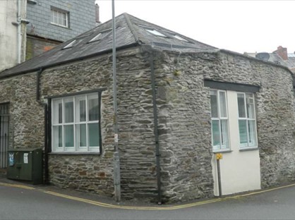 1 Bed Flat, Market Street, PL15
