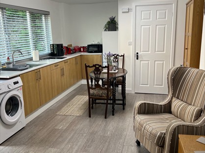 Studio Flat, Meadow Close, OX2