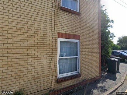 2 Bed Maisonette, Woodbine Cottages, TW20
