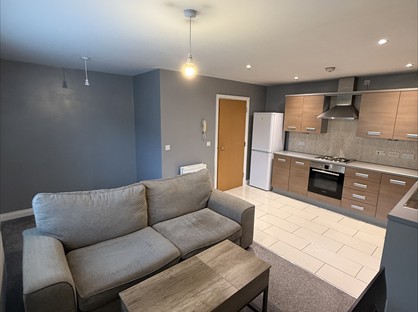 2 Bed Flat, Ash Court, LS14