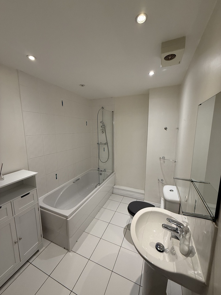 Additional image 6 of 2 Bed Flat, Ash Court, LS14, N1 7GU