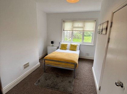 Room in a Shared House, Manton Crescent, S80