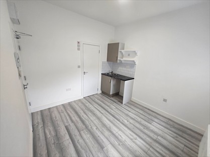 Studio Flat, Hither Green Lane, SE13