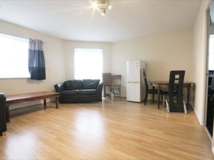 2 Bed Flat, Bellingham Court, IG11