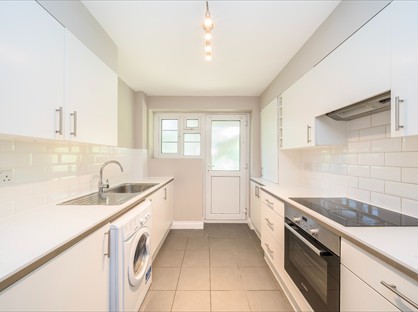 2 Bed Flat, Amblecote Road, SE12