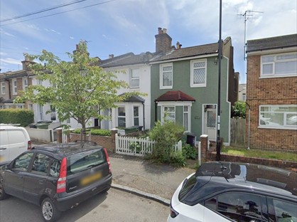 3 Bed Semi-Detached House, Summerfield Street, SE12