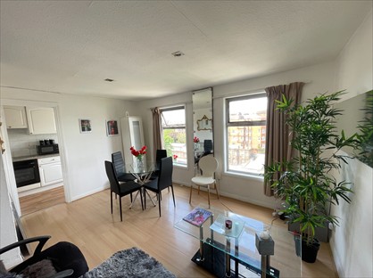 1 Bed Flat, Earls Court, SW5