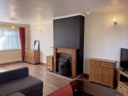 2 Bed Terraced House, Fladbury Crescent, B29