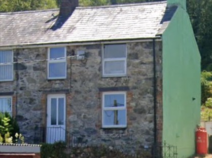 3 Bed End Terrace, Bryn Gro, LL55