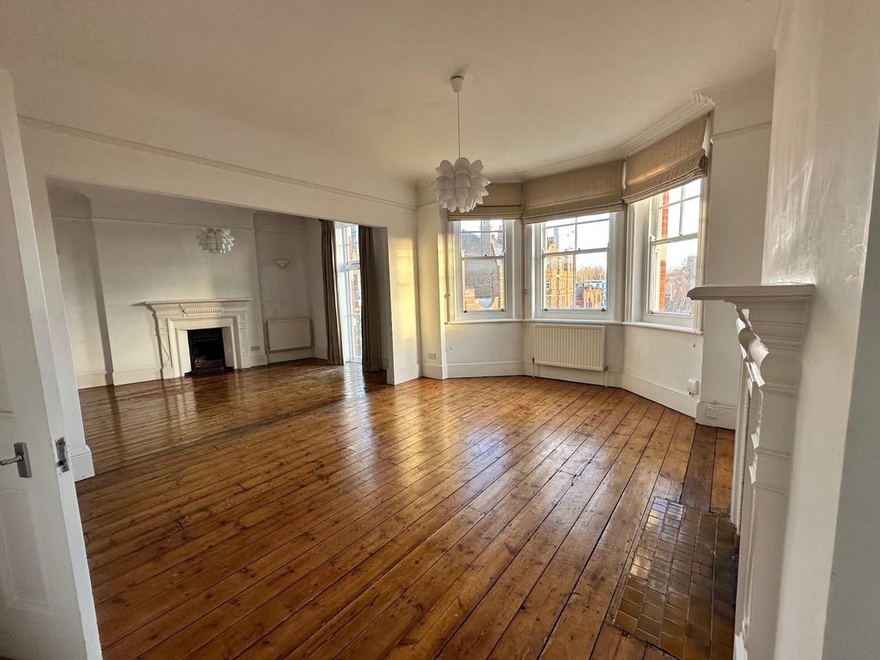 3 Bed Flat, Glyn Mansions, W14 photo 2