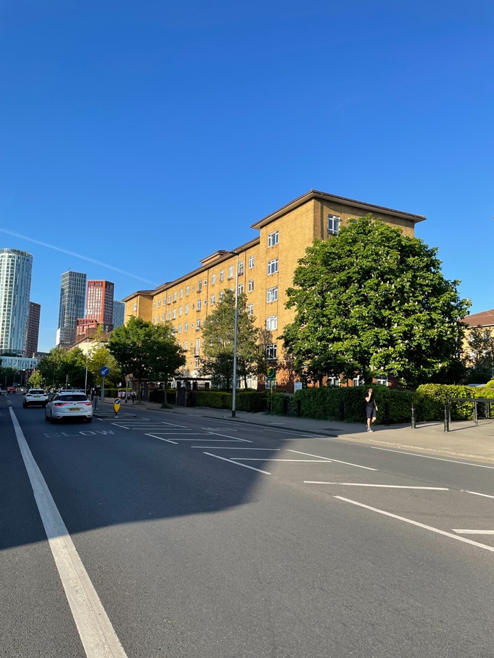 4 Bed Flat, Temple Court, SW8, N1 7GU