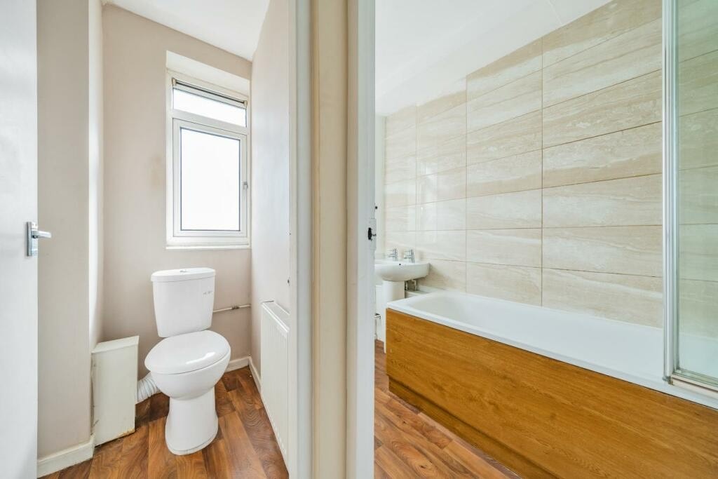 Additional image 8 of 4 Bed Flat, Temple Court, SW8, N1 7GU