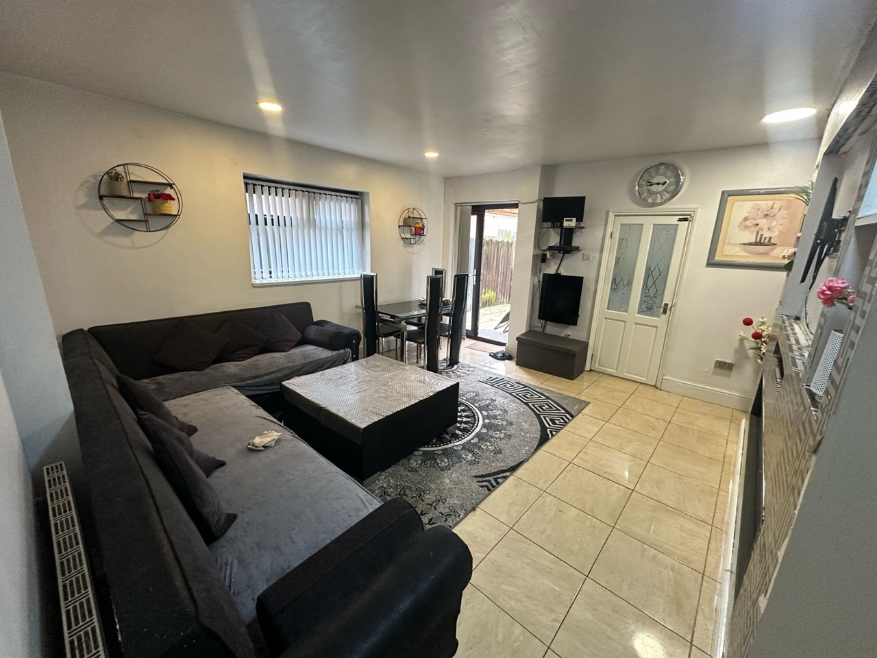 5 Bed Semi-Detached House, Nansen Road, B11