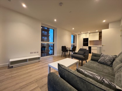 2 Bed Flat, Waterview House, HA0