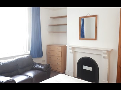 Room in a Shared House, Uxbridge, UB8
