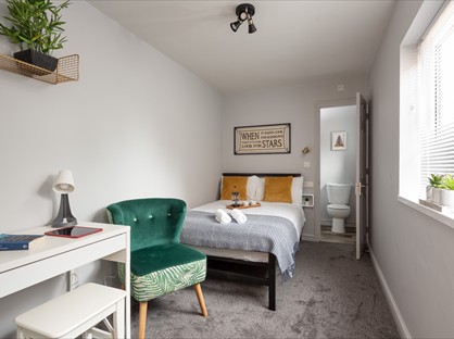 Room in a Shared House, Knox Road, NN8
