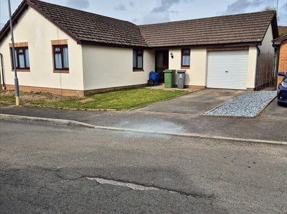 3 Bed Bungalow, Maes-Y-Nant, CF15