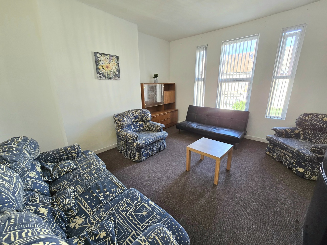 1 Bed Flat, Newstead Road, L8 photo 2