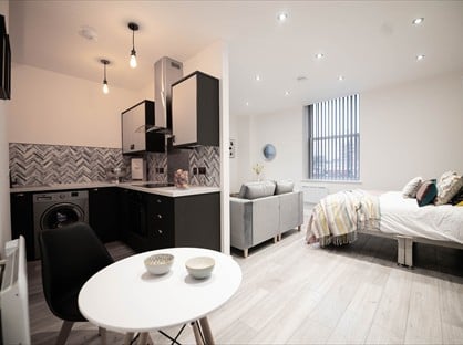 Studio Flat, Union Street, OL1