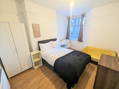 Room in a Shared House, Poplar Road, B66