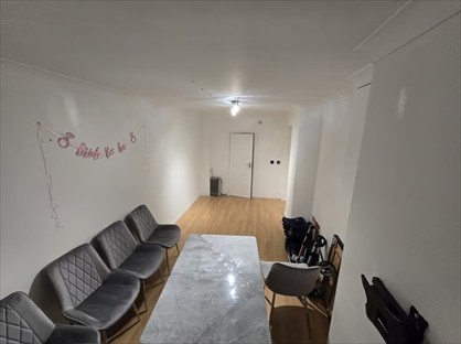 Studio Flat, Blackthorn Road, IG1