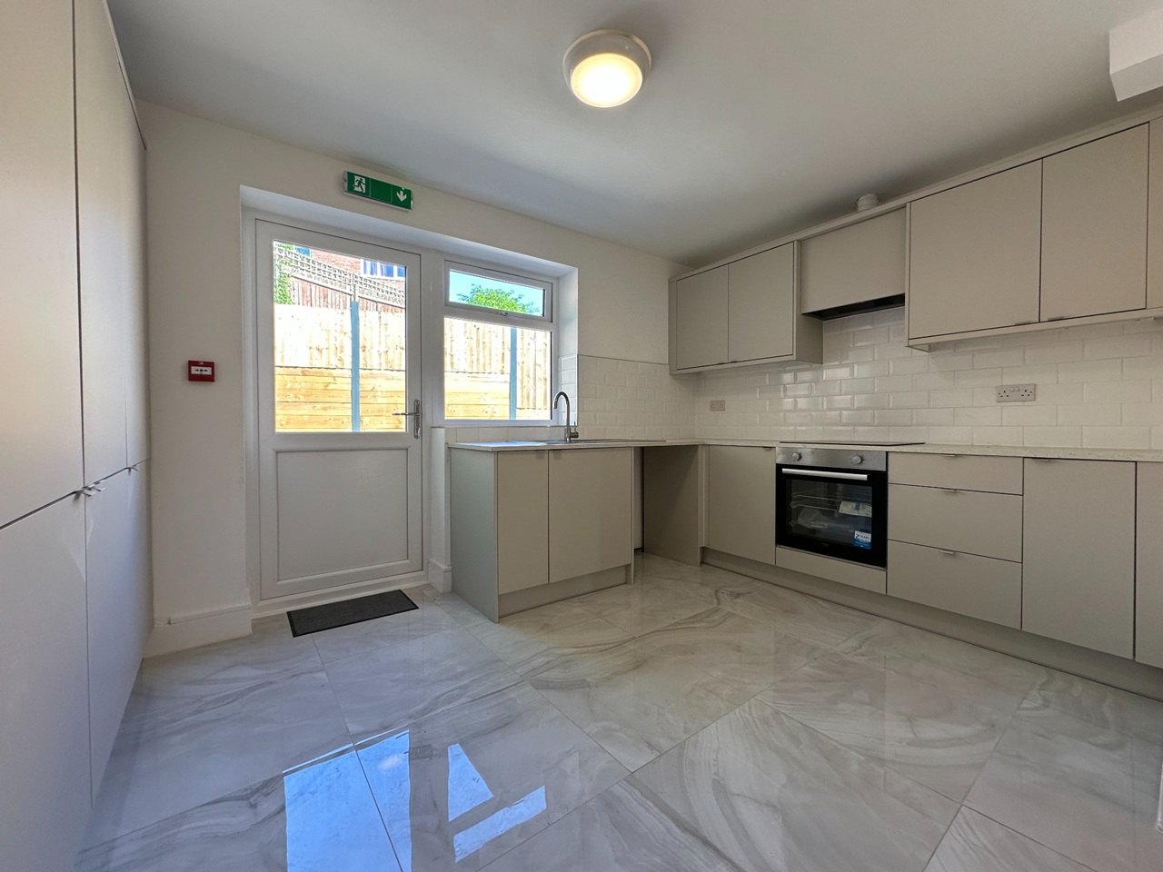 1 Bed Flat, Braunstone Avenue, LE3 photo 3
