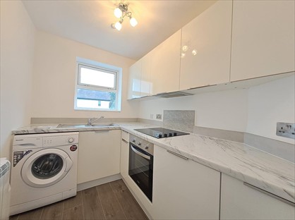 1 Bed Flat, Laburnham Road, SL6