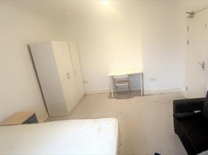 Room in a Shared House, Downham Way, BR1