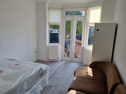 Room in a Shared House, London, NW4