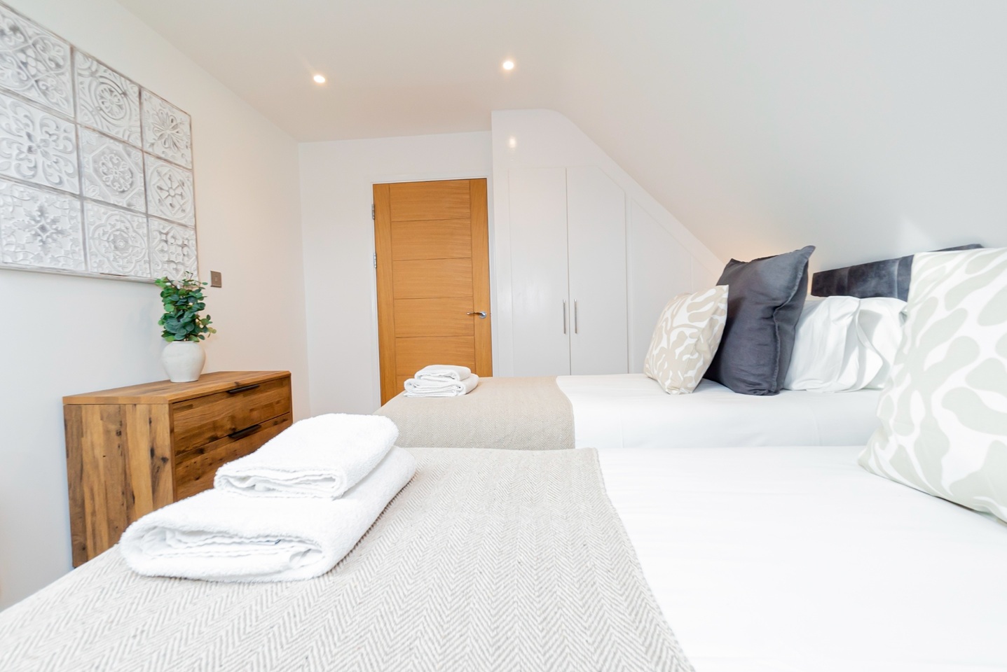 Additional image 7 of 2 Bed Flat, Waterhouse Way, SO15, N1 7GU