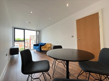 2 Bed Flat, Crossbank House, M7