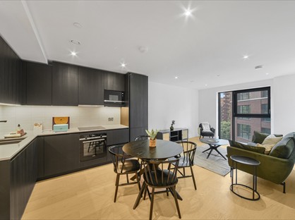 1 Bed Flat, Hawksbury Heights, SE17