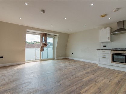 2 Bed Flat, Gilbert Road, DA17