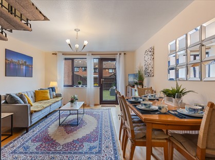 2 Bed Semi-Detached House, Claire Place, E14