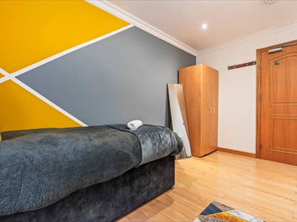 1 Bed Flat, Batten Street, SW11