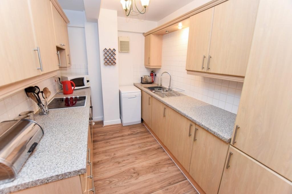 2 Bed Flat, Dickinson Street, M1 photo 2