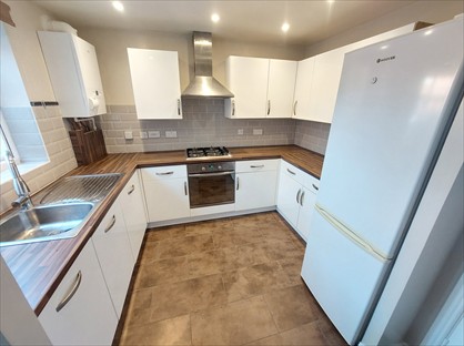 2 Bed Flat, Chapel Close, OX12