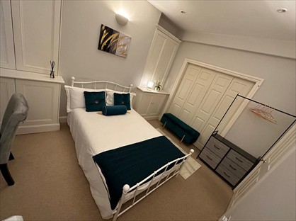 Room in a Shared Flat, Sutherland Row, SW1V