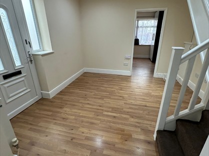 2 Bed Semi-Detached House, Heath Road, TW3