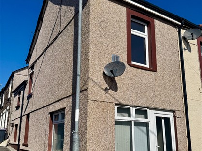 2 Bed End Terrace, Oxford Street, NP4