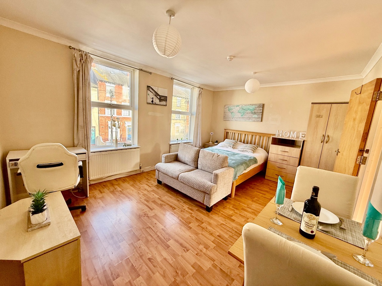 1 Bed Flat, Zinzan Street, RG1, N1 7GU