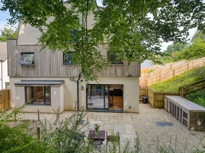 4 Bed End Terrace, Old Garden, BA10