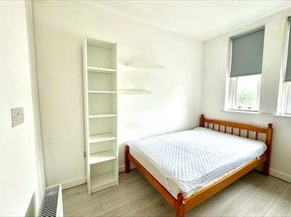 Studio Flat, Warwick Road, SW5