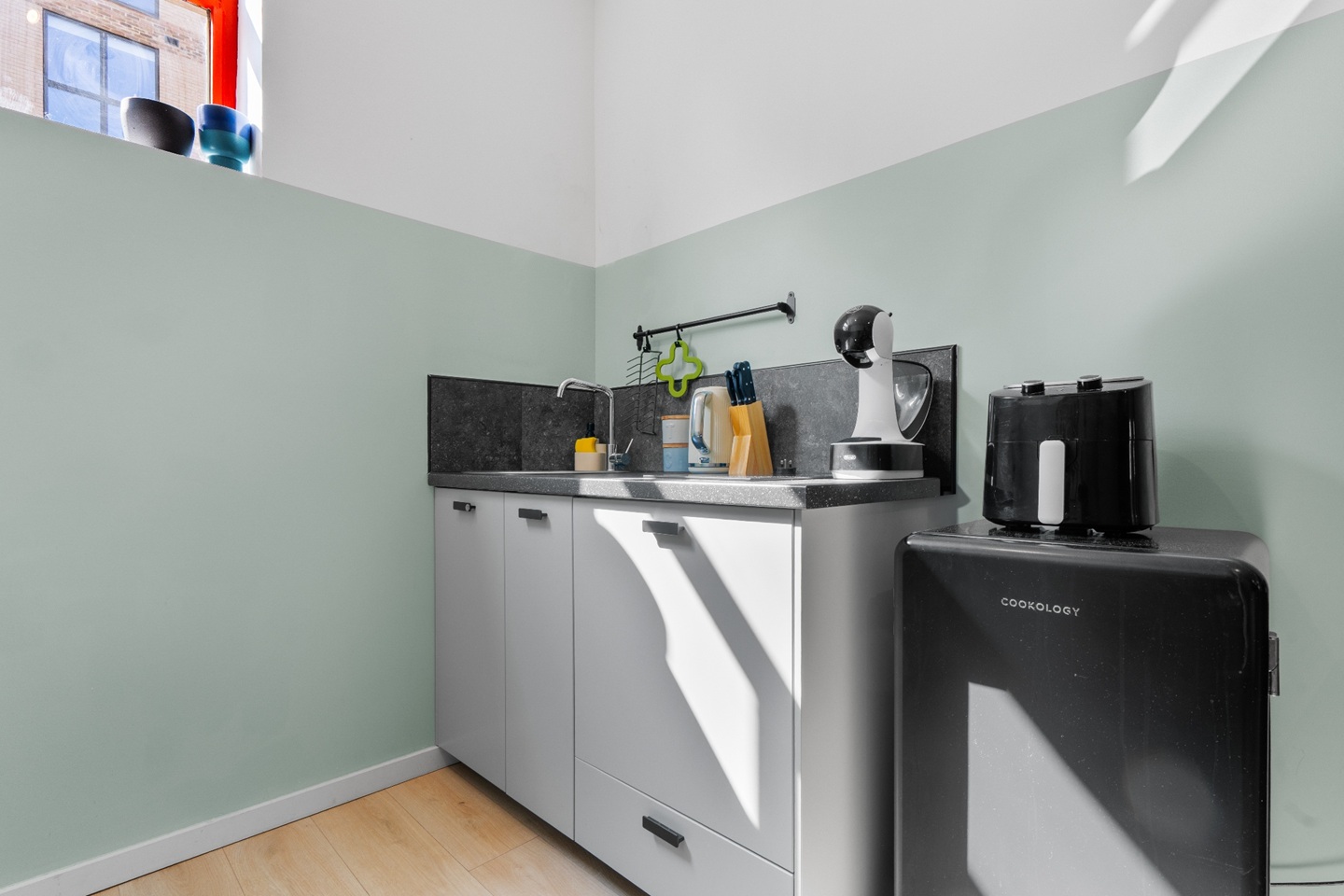 1 Bed Flat, Lancefield St, W10 photo 3