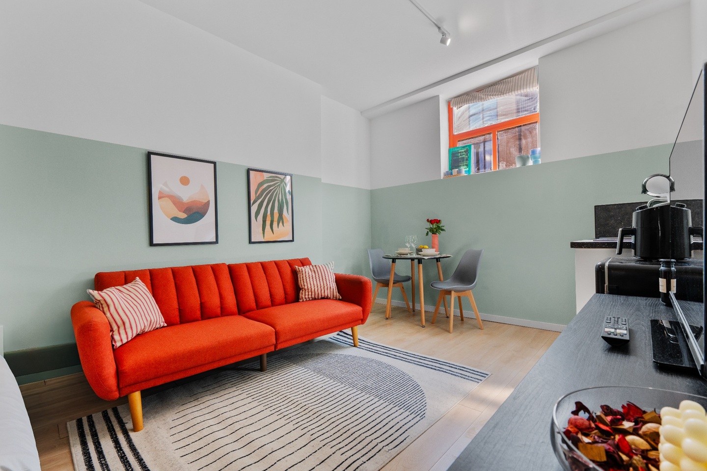 1 Bed Flat, Lancefield St, W10 photo 5