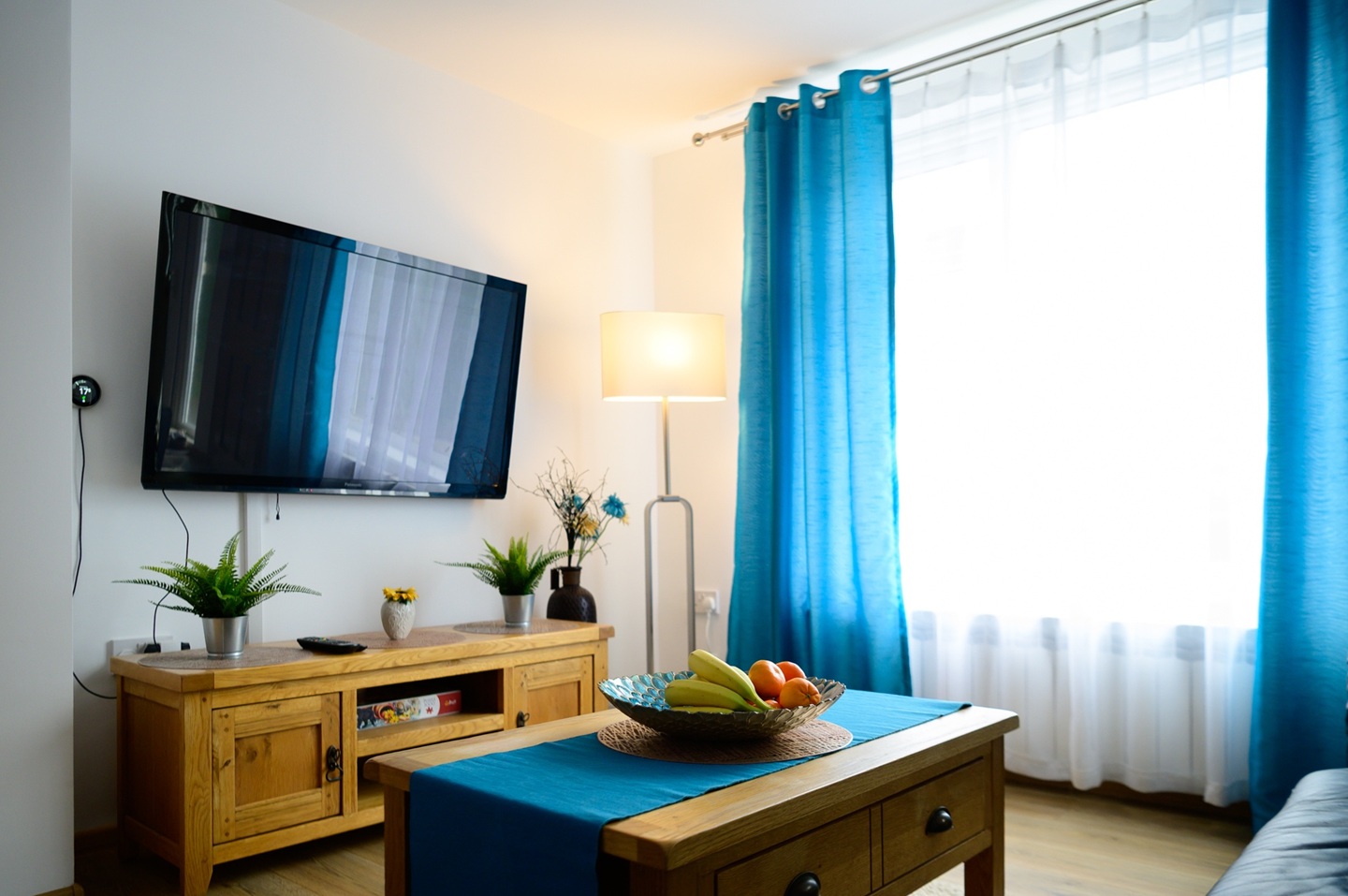 3 Bed Semi-Detached House, Wyrale Drive, NG8, N1 7GU