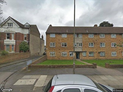 4 Bed Semi-Detached House, Shrewsbury Lane, SE18