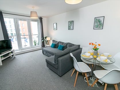 2 Bed Flat, Tamblin Way, AL10