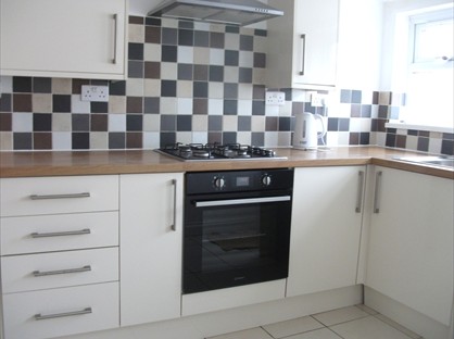 3 Bed Terraced House, Ton Pentre, CF41